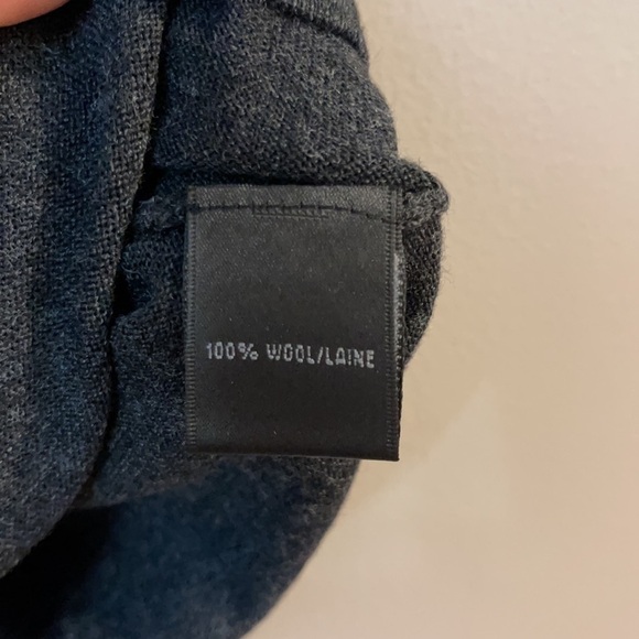 Lafayette 148 New York 100% wool sleeveless turtleneck sweater - Picture 5 of 6